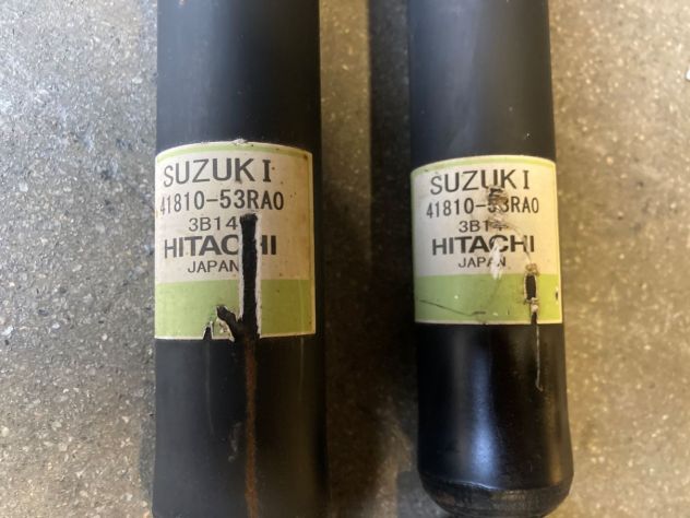 Ammortizzatori posteriori Suzuki Swift Hybrid del 2023 (4181053RA0) - Foto 4