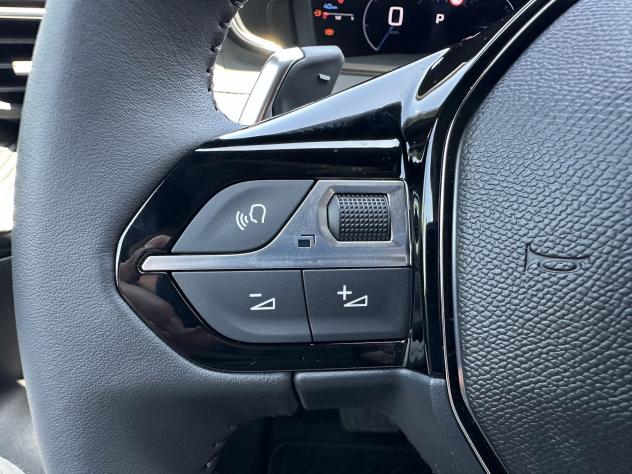 Peugeot 2008 2008 Hybrid 136 e-DCS6 Allure - Foto 10