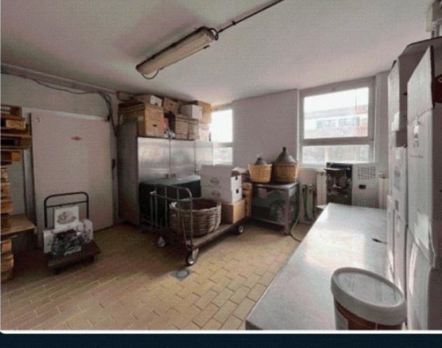 Immobile in asta di 344 m² con più di 5 locali in vendita a Cesa - Foto 12