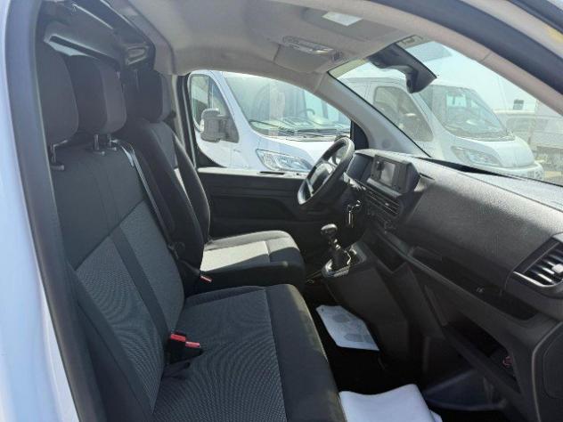 Opel VIVARO 2.0 145CV L2H1 - Foto 9