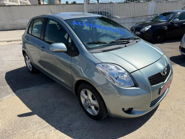 Toyota Yaris 1.4 D-4D 5 porte - Foto 3