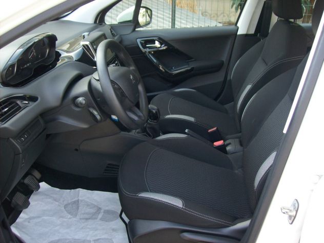 Peugeot 208 1.4 HDi 70CV 5p Business Navy - Foto 5