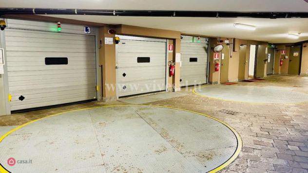 Garage/Posto auto di 10mq in Via Chiaravalle 1 a Milano