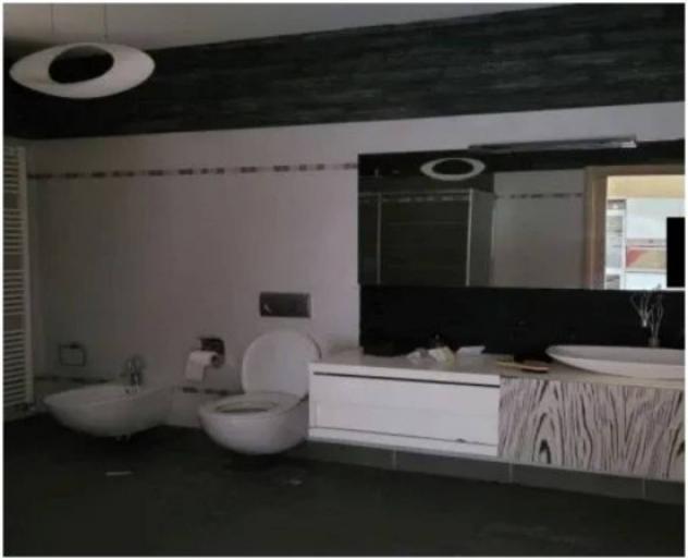 Immobile in asta di 419 m², box auto doppio in vendita a Bregnano - Foto 7