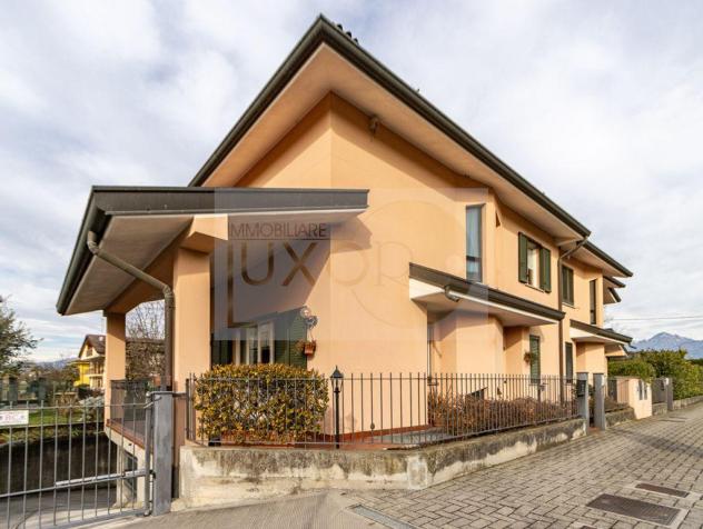 Porzione di bifamiliare con giardino e terrazzo a Dolzago - Foto 2