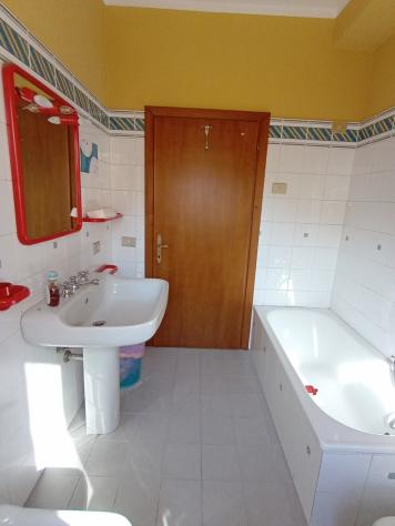PALAZZO di 15 vani e di 300 mq (GAMBASSI TERME) rif. G 30 - Foto 7
