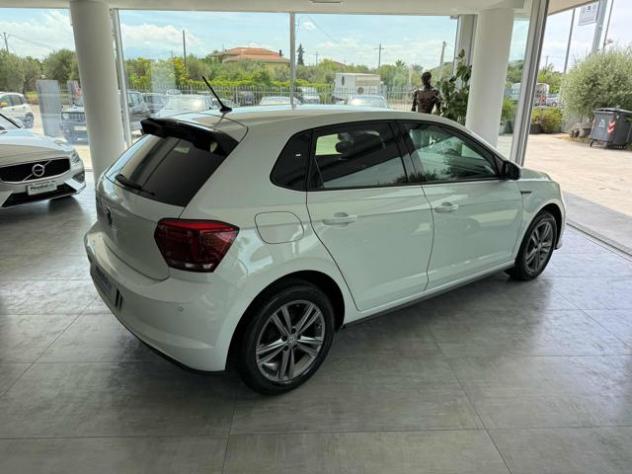 VOLKSWAGEN Polo 1.6 TDI 95 CV 5p. R-line BlueMotion Technolog rif. 24066582 - Foto 2