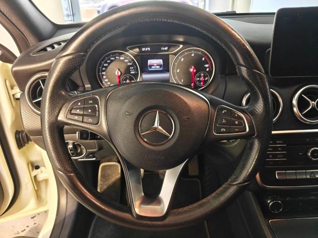 MERCEDES Classe A (W176) A 180 d Premium - Foto 7