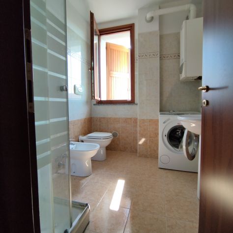 QUADRILOCALE CON DOPPIA AUTORIMESSA - Foto 4