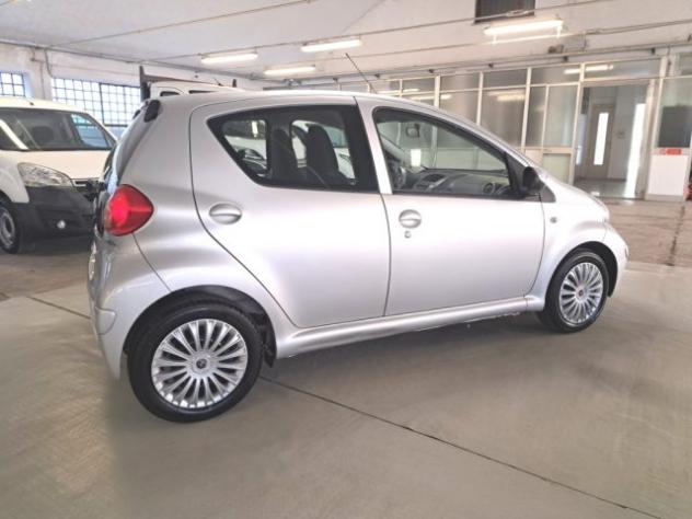 TOYOTA Aygo 1.0 12V VVT-i 5 porte Sol rif. 24186280 - Foto 3
