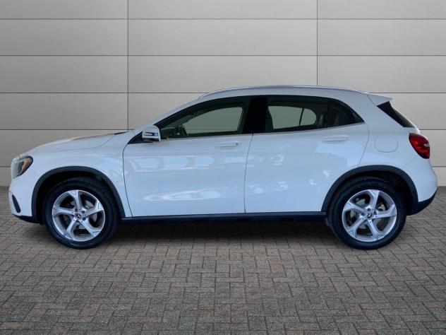 Mercedes-Benz GLA (X156) 200 d Automatic Sport - Foto 4