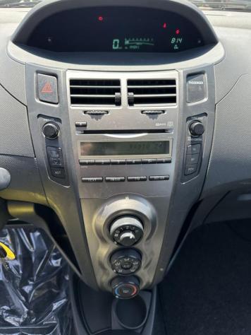 TOYOTA Yaris 1.0 5 porte rif. 23391583 - Foto 9