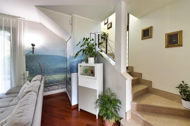BERNAREGGIO - villa a schiera di testa con ampio giardino privato - Foto 14