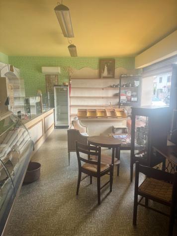 Negozio in affitto a Cascina 50 mq Rif: 1418862
