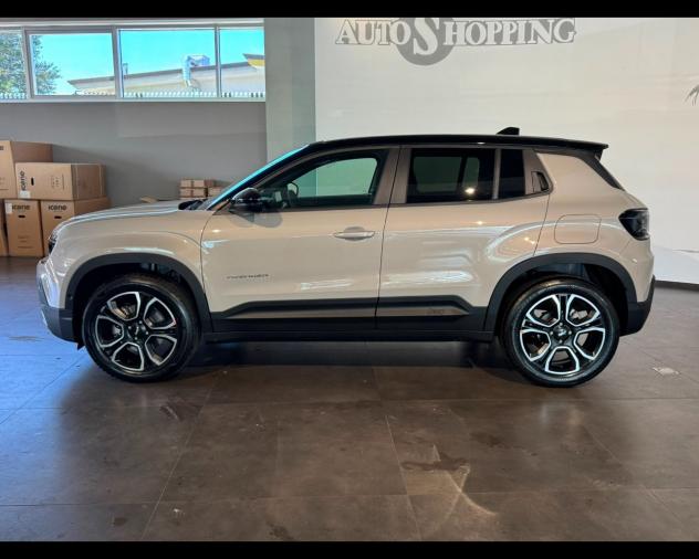 Jeep Avenger 1.2 turbo e-hybrid mhev Summit fwd 110cv edct6 - Foto 4