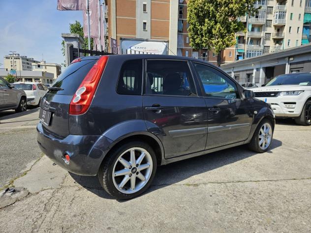 Ford Fiesta Fiesta 5p 1.4 Ghia - Foto 3