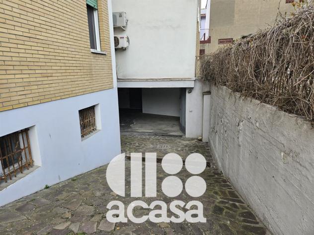 QUADRILOCALE CON GARAGE A DUE PASSI DAL PORTO CANALE - Foto 15