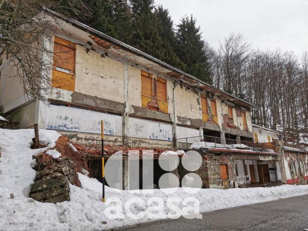 IMMOBILE COMMERCIALE DA RISTRUTTURARE - Foto 3