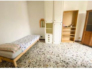 Due stanze singole in ampio appartamento Cremona
