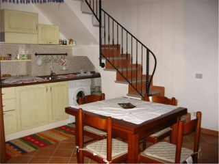 A000249 - monolocale arredato / porta napoli