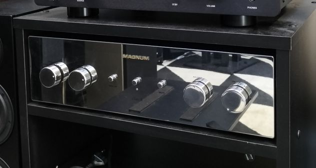 MAGNUM AMLPIFIER CLASSE A amplificatore integrato