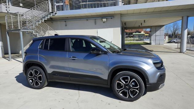 Jeep Avenger e-Hybrid 1.2 MHEV e-Hybrid Turbo Summit - Foto 6