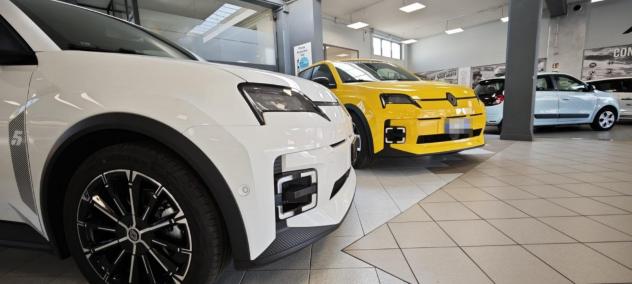 Renault 5 E-Tech Electric Renault 5 E-Tech Techno urban range 120cv A PARTIRE DA € 20.850 DETAX - Foto 4