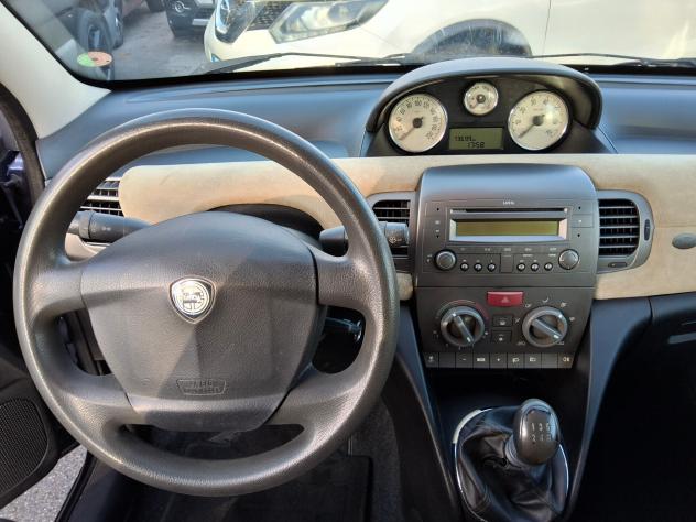 Lancia Ypsilon 1.2 Argento KM 73700 - Foto 10
