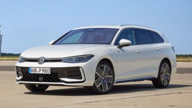 VOLKSWAGEN Passat 1.5 TSI eHybrid 204 CV DSG Business rif. 23261663 - Foto 3