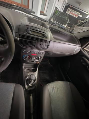 Fiat Punto Classic 1.2 benzina 60cv 2007 neopatentati - Foto 8