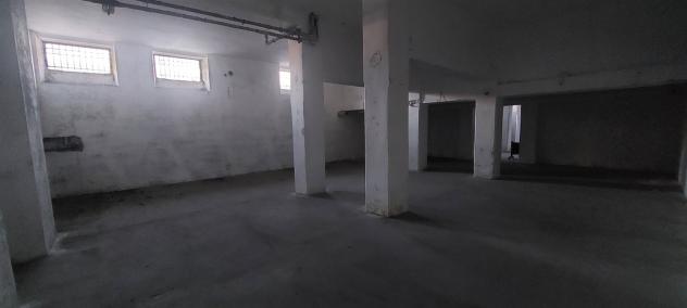 MONZA Buonarroti - ampio deposito al rustico - Foto 5
