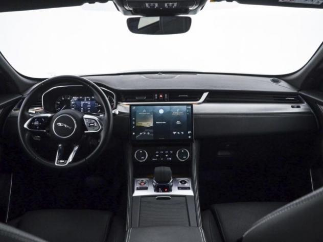 JAGUAR F PACE 2.0 D 204 CV AWD aut. R-Dynamic SE rif. 23205180 - Foto 4