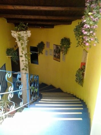 elegante locale cantinato