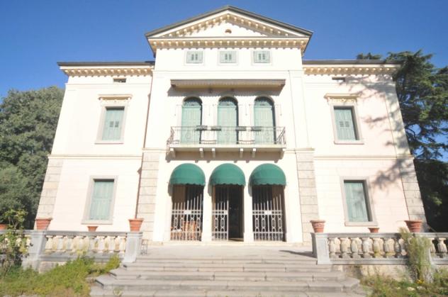 Villa storica con il parco - Foto 2