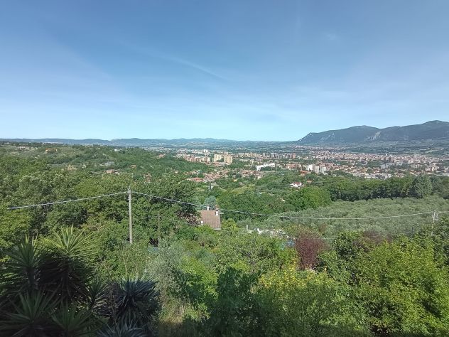 Casa con 2 abitazioni, annessi e terreno di 5.000 mq. a Terni, Valenza - Foto 5