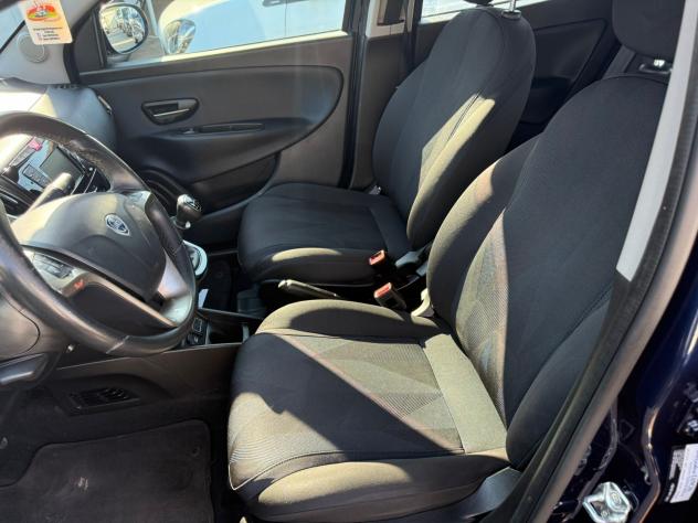 Lancia Ypsilon 0.9 TwinAir 85 CV 5 porte Metano Ecochic Silver - Foto 7