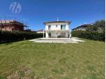 Villa in vendita a Pietrasanta 160 mq  Rif: 1082943