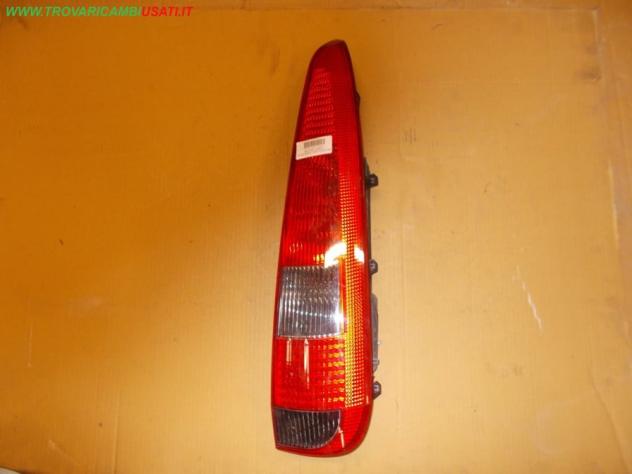 FANALE POST.D. FORD FUSION (CBK) Parti elettriche Fanaleria Fanali Fanale est. post. d FORD - FUSION - 01-09-2002 - 01-02-2006