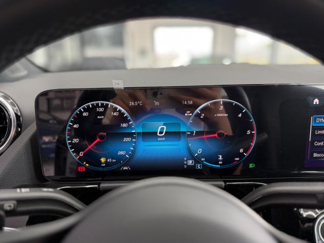 Mercedes-benz GLA 180 d Automatic Premium - Foto 9