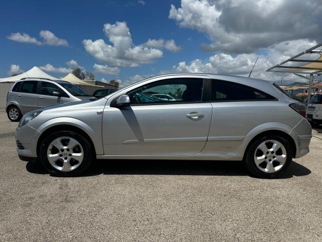 Opel Astra GTC 1.3 Diesel - Foto 7