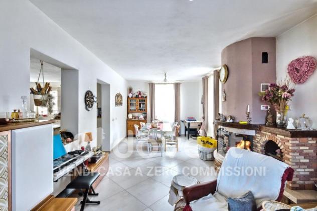 Casa indipendente di 250 m² con 4 locali in vendita a Dumenza - Foto 5