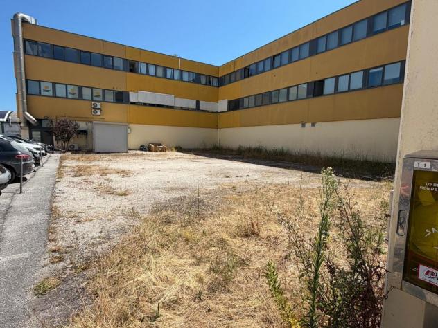 Oltre 3 vetrine in affitto a Senigallia - Foto 5