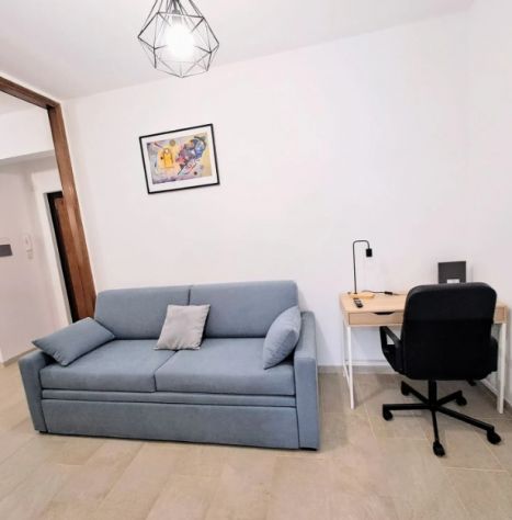 QUADRARO-BILOCALE CON BALCONE - Foto 8