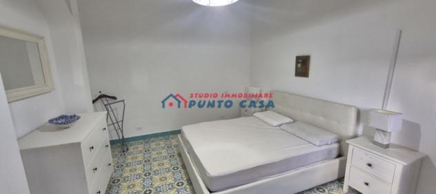 Sant’Andrea – Casa indipendente arredata su due elevazioni + terrazzo panoramico – 160 mq ca. – ampio 3 vani + acc. + terrazzino. Ottime condizioni. E - Foto 8