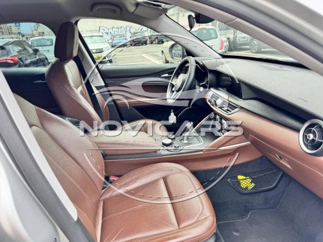 Alfa Romeo Stelvio 2.2 Turbodiesel 180 CV AT8 Q4 Executive - Foto 9