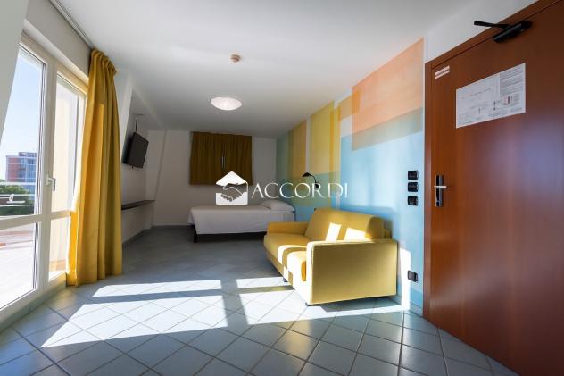 RIFERIMENTO FC105 - HOTEL 3s CON PISCINA IMMERSO NELLA PINETA - Foto 20