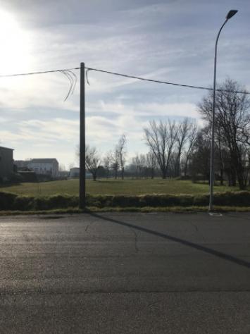 Terreno di 5600 m² in affitto a Rolo