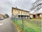 CASA INDIPENDENTE CON AMPIO GIARDINO PRIVATO CAPANNONE E 4 BOX