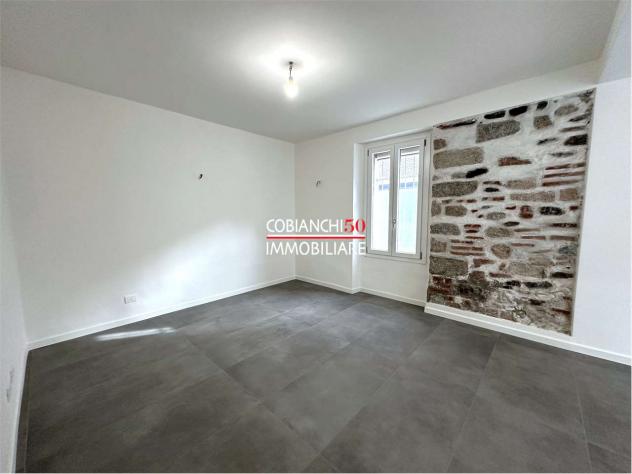 V000768 - INTRA, VILLA CON CORTILE IN CLASSE A2 - Foto 18