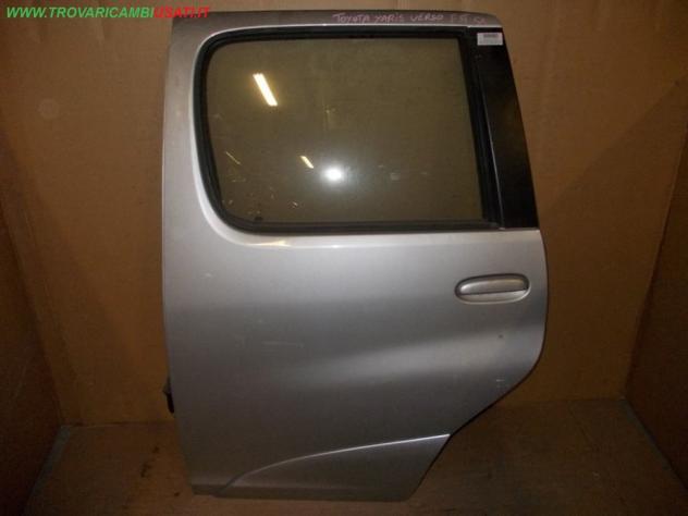 PORTA POST.S. GRIGIO ORO TOYOTA VERSO (ZGR20-21/AUR20-21) (Dal 05/2009 e dal 06/2013)  Carrozzeria  Lamierati esterni  Porte  Porta post. sx. TOYOTA -